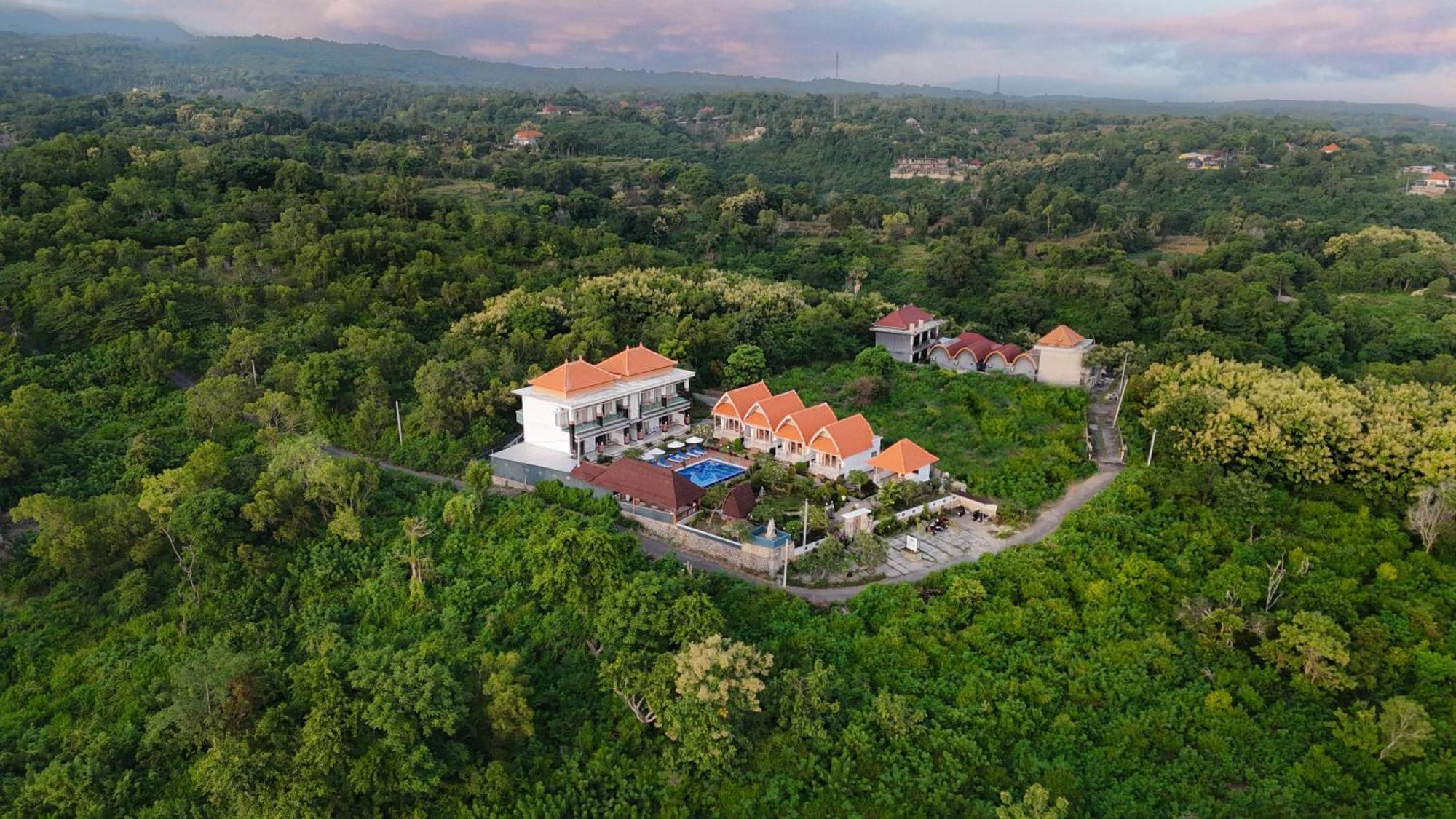 D'Arya Sea View Hotel Batununggul Exterior foto