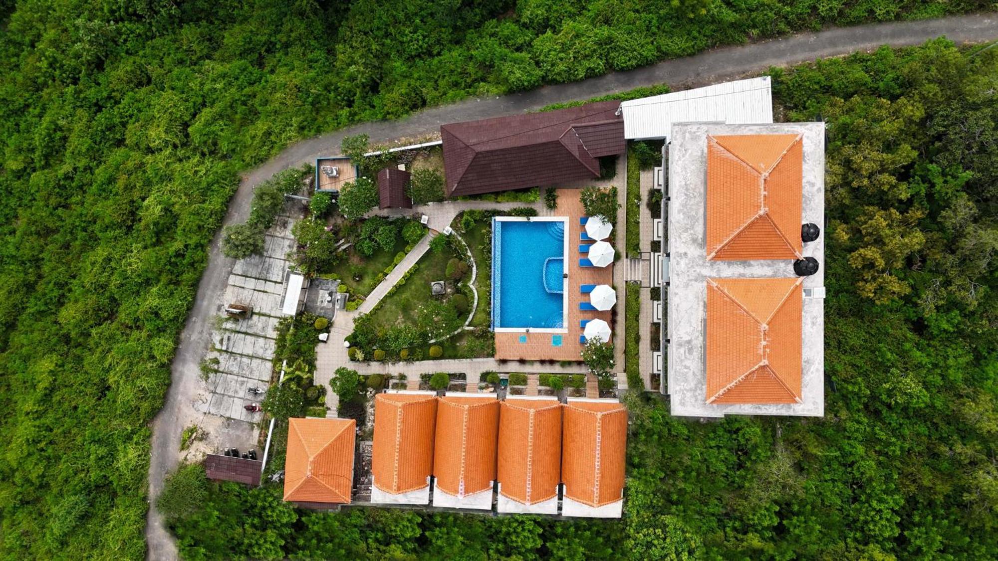 D'Arya Sea View Hotel Batununggul Exterior foto
